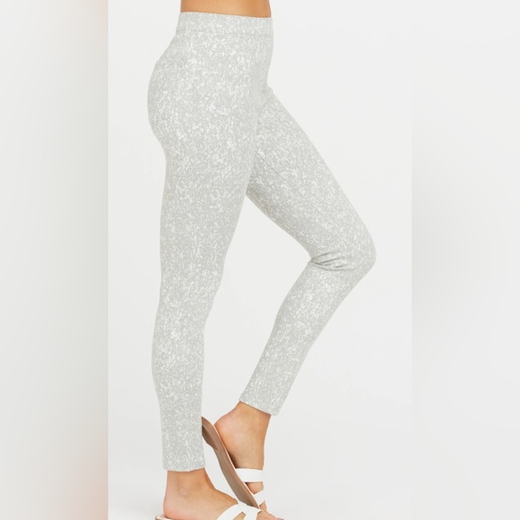 SPANX Leggings - Picture 5 of 10